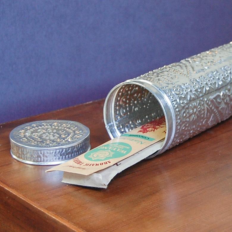 収納ケース アルミ 筒型 小物入れ ペンケース お香入れ バリ雑貨 アジアン 缶 BOX おしゃれ シルバー 10583 | ブランド登録なし | 04