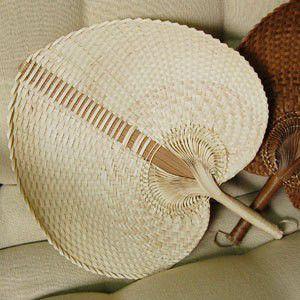 アジアン雑貨 ロンタル椰子で編まれたなうちわ アイボリー 10703 | ブランド登録なし | 01