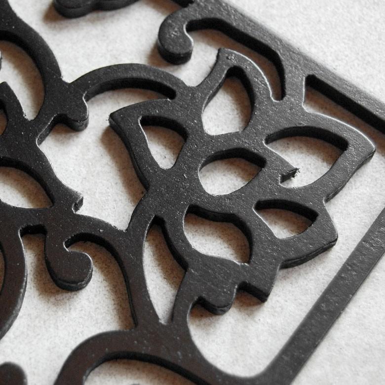 コースター 木製 円形 丸型 ソーサー モダン アジアン ブラック キッチン雑貨 カフェ 敷物 オリエンタルモチーフ 花型 11383 | ブランド登録なし | 01