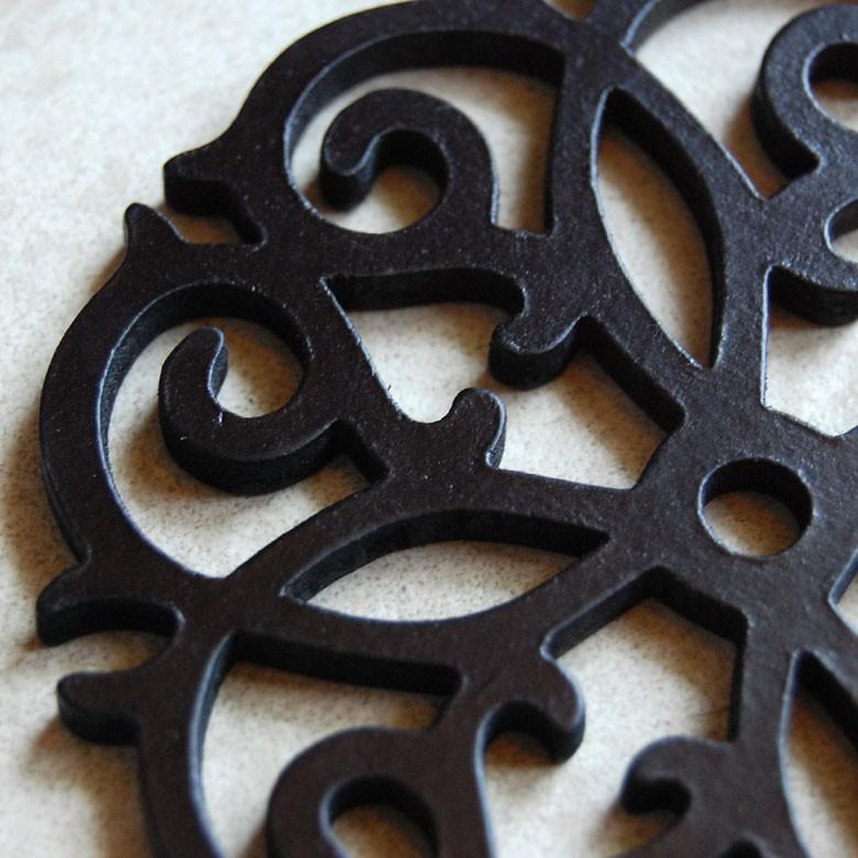 コースター 木製 円形 丸型 ソーサー モダン アジアン ブラック キッチン雑貨 カフェ 敷物 オリエンタルモチーフ 花型 11388 | ブランド登録なし | 01