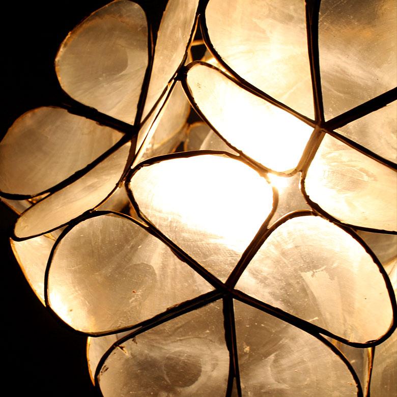 カピスシェルのフラワーモチーフペンダントライト アジア工房 11500 | ブランド登録なし | 01