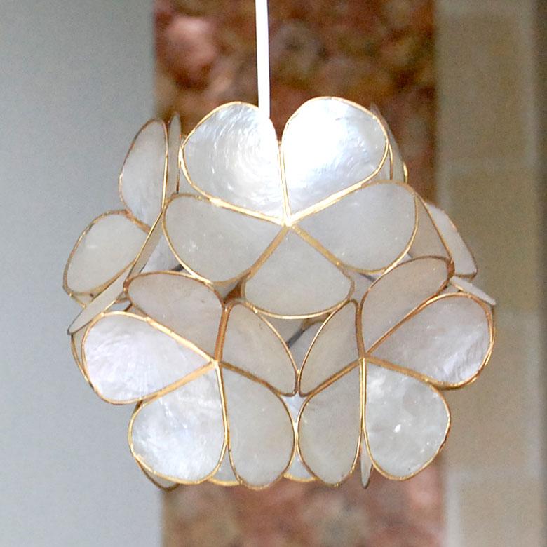 カピスシェルのフラワーモチーフペンダントライト アジア工房 11500 | ブランド登録なし | 02