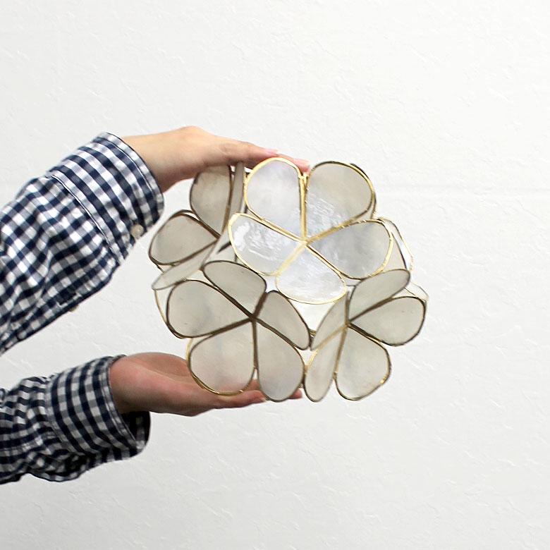 カピスシェルのフラワーモチーフペンダントライト アジア工房 11500 | ブランド登録なし | 04