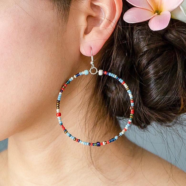 ピアス フープ ビーズ カラフル 揺れる フックピアス エスニック アジアン バリ雑貨 レディース おしゃれ 夏 12560 | ブランド登録なし