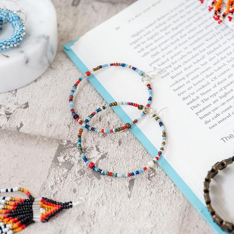 ピアス フープ ビーズ カラフル 揺れる フックピアス エスニック アジアン バリ雑貨 レディース おしゃれ 夏 12560 | ブランド登録なし | 08