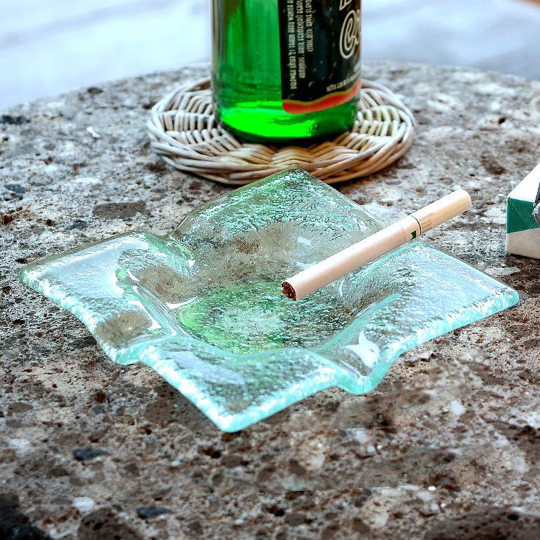 ガラス スクエア型 アッシュトレイ 灰皿 煙草 喫煙 プレート トレー ガラス びいどろ 透明 正方形 アジアン マルチ 13110 | 