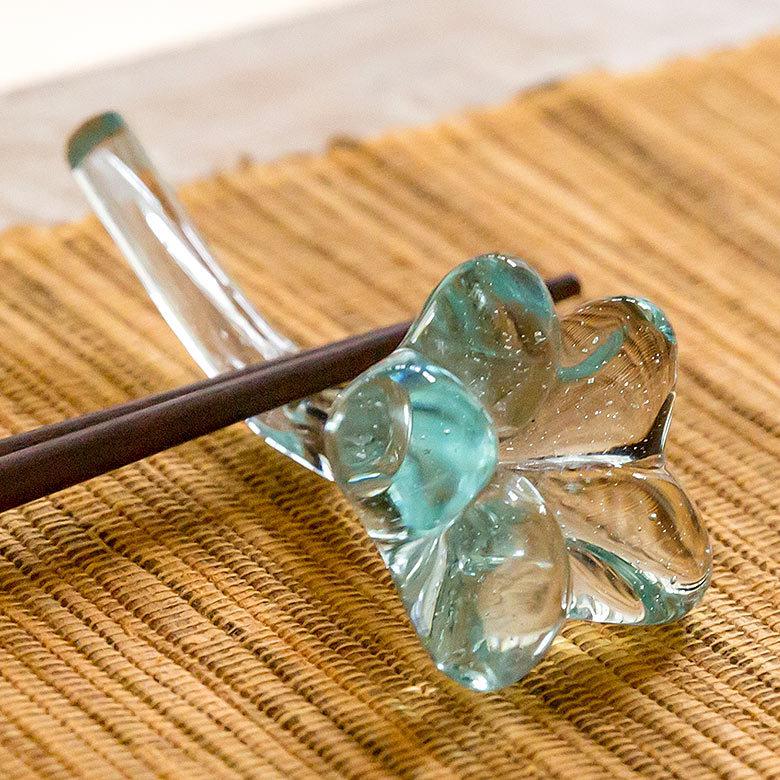ガラスで出来たプルメリアのカトラリーホルダー 箸置き オブジェ 花
