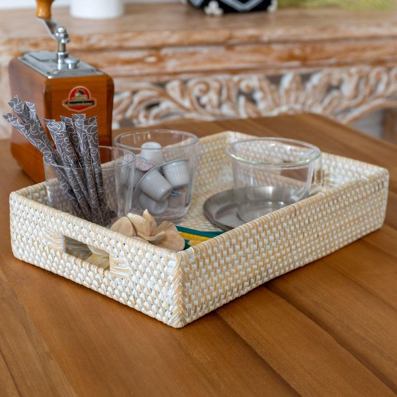 トレイ ラタン製 ホワイトウォッシュ 持ち手付き スクエア型 デコレーショントレイ 小物収納 小物入れ ラタンバスケット お盆 籐 アジアン雑貨 13465 | ブランド登録なし