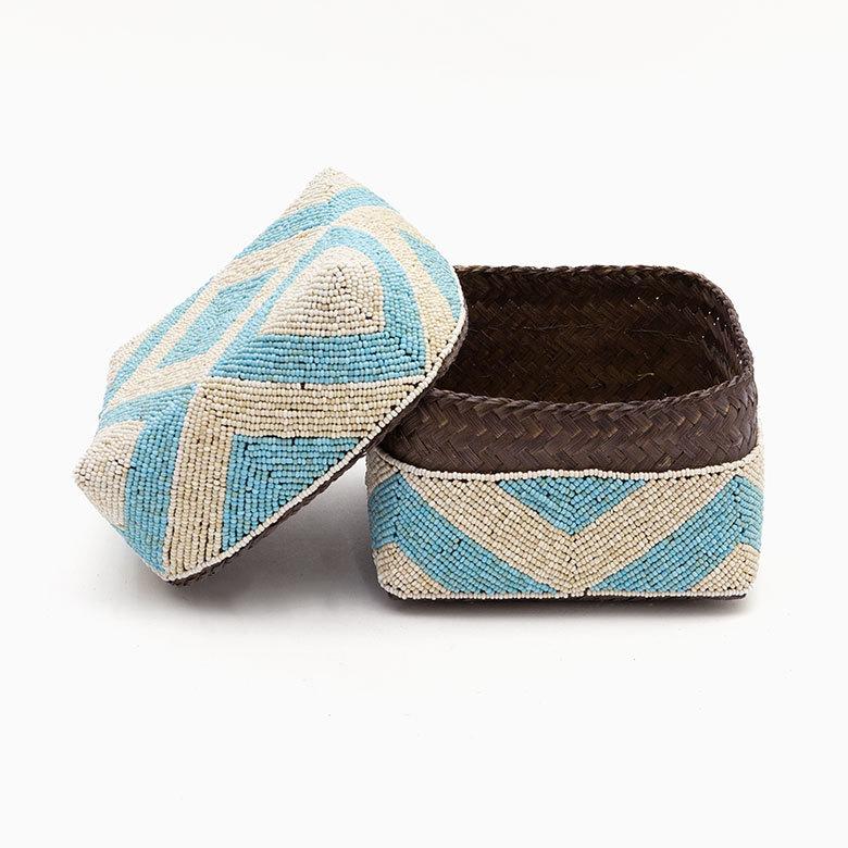 小物入れ L 蓋つき ビーズ製 バスケット 収納 ダイヤ柄 アジアン雑貨 Lサイズ アクセサリーボックス ソカシ フタ付きケース ブルー おしゃれ 13532-l | ブランド登録なし | 18
