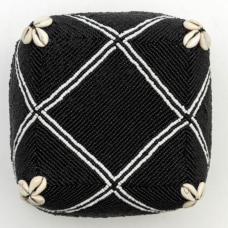 小物入れ 蓋つき ビーズ製 バスケット 収納 ダイヤ柄 アジアン雑貨 Lサイズ アクセサリーボックス ソカシ フタ付きケース ブラック おしゃれ 13533-l | ブランド登録なし | 13