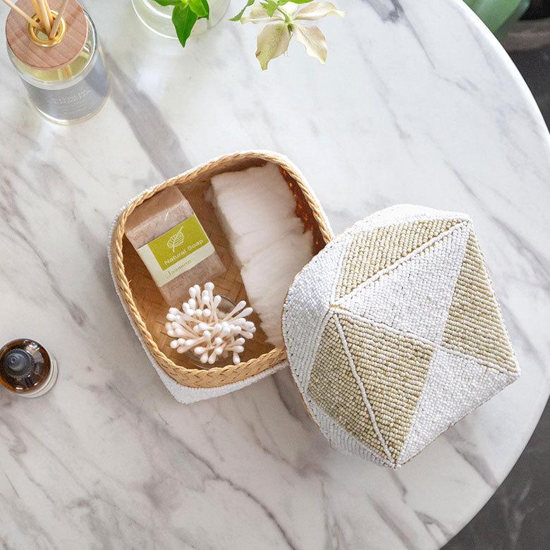 小物入れ 蓋つき ビーズ製 バスケット 収納 ダイヤ柄 アジアン雑貨 Mサイズ アクセサリーボックス ソカシ フタ付きケース ホワイト おしゃれ 13535-m | ブランド登録なし | 15