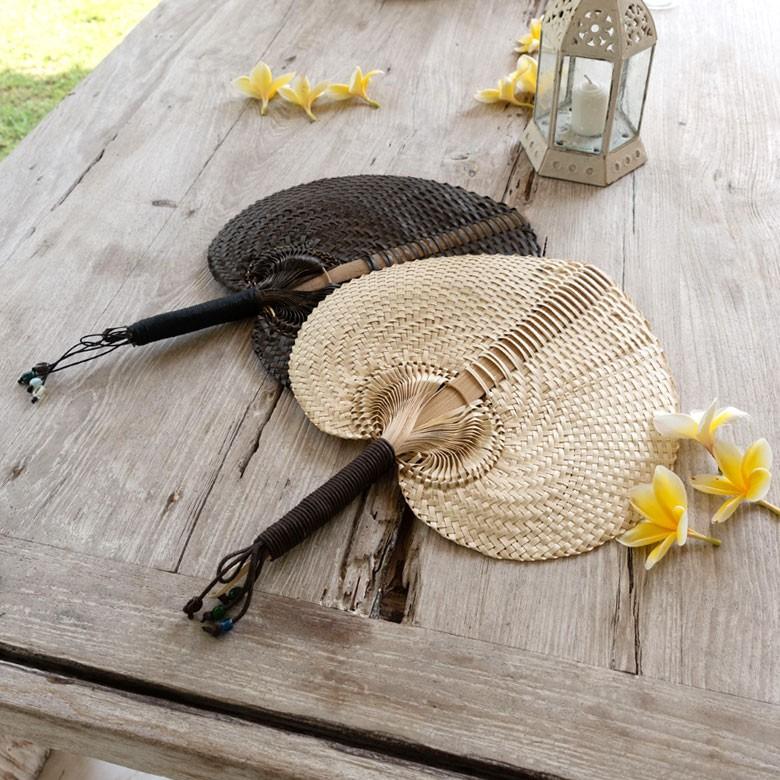 うちわ ロンタル椰子製 ハンドメイド ビーズ付き アジアン アイボリー ブラウン 南国 リゾート バリ雑貨 1358 | ブランド登録なし | 13