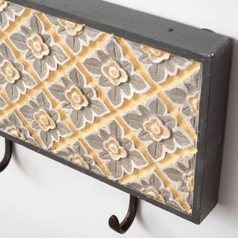 フック 壁掛け ウォールフック 3連 イエローフラワー 木彫り 花