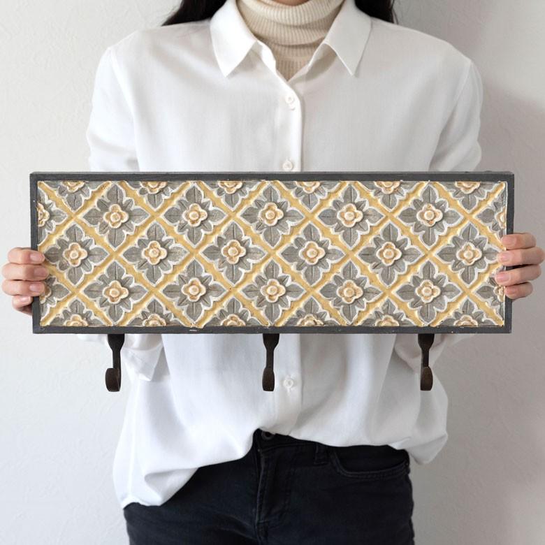 フック 壁掛け ウォールフック 3連 イエローフラワー 木彫り 花