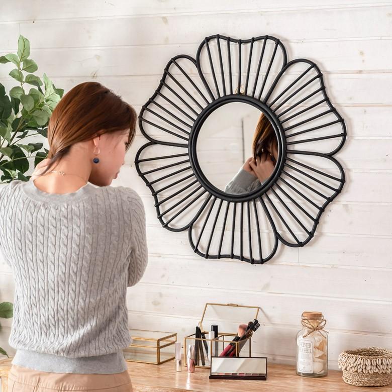 ミラー 鏡 壁掛け ウォールミラー フラワー 花型 ラタン 壁掛けミラー 吊り下げ 西海岸 レストラン カフェ 店舗用 バリ おしゃれ 13710 | ブランド登録なし | 01