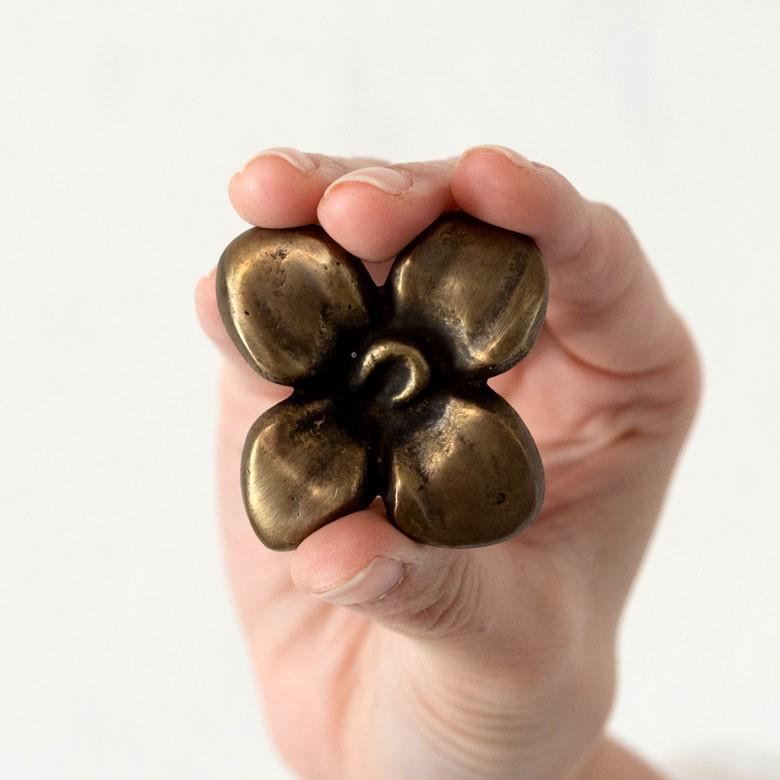 取っ手 ドアノブ 真鍮製 オーキッド型 欄の花 幅5cm 高さ5cm アンティーク風  つまみ DIY 付け替え 引き出し 家具 ハンドル 真鍮ノブ アジア工房 13759 | ブランド登録なし | 09