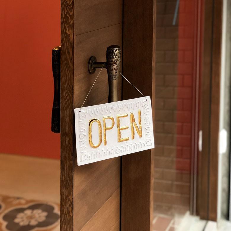 看板 ドアプレート オープン クローズ リバーシブル OPEN CLOSE サインボード アルミ製 ドア掛け 店舗用 ショップ ボード 閉店 開店 営業中 アジア工房 13799 | ブランド登録なし | 09