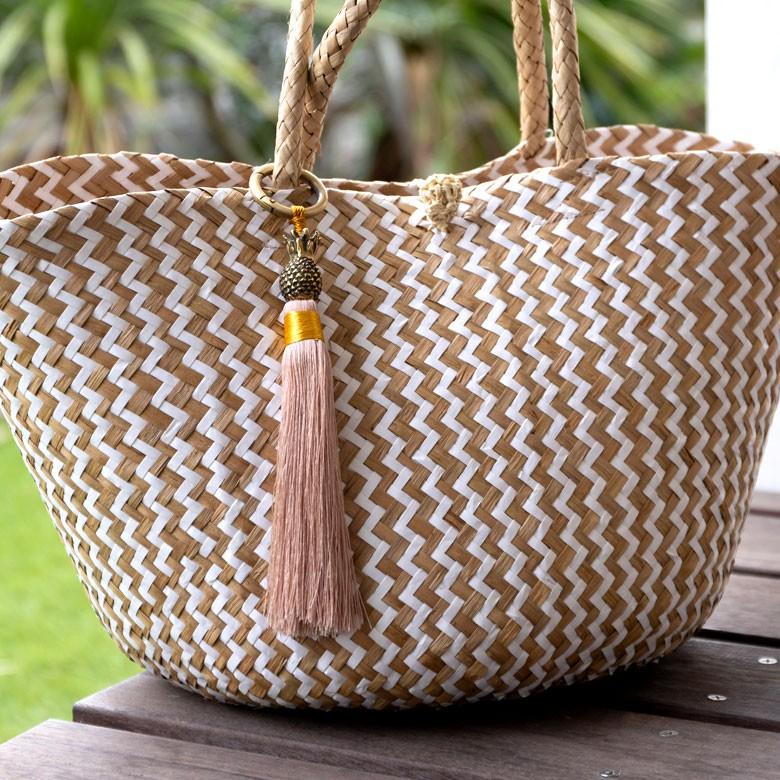 バッグチャーム キーホルダー ハンドメイド タッセル フリンジ チャーム ストラップ パーツ アンティーク パイナップルモチーフ  キーチャーム 13816 | ブランド登録なし | 08