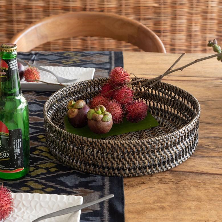 トレイ ラタン製 円形 かごバスケット デコレーショントレイ フルーツバスケット 小物収納 かご 小物入れ 籐 アジアン雑貨 13827 | ELEMENTS（インテリア） | 06