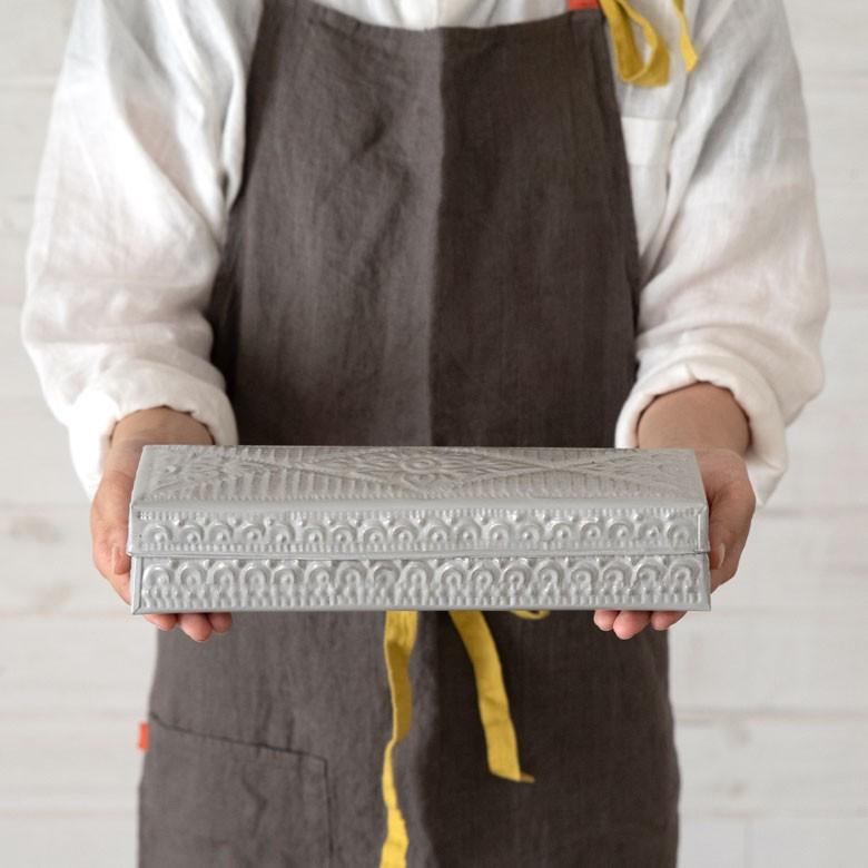 小物入れ 蓋つき アルミ製 収納 カトラリーケース ペンケース 長方形 型押し アジアン おしゃれ BOX 収納ケース 13861 | ブランド登録なし | 06