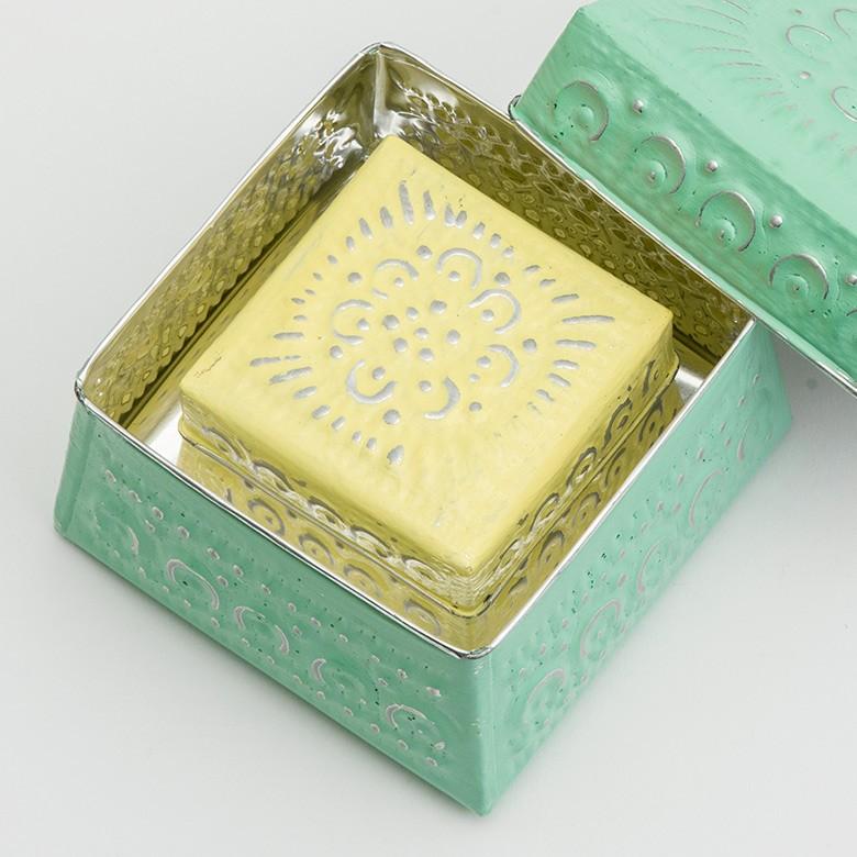 小物入れ 蓋つき アルミ製 収納 アクセサリーケース ジュエリーケース 正方形 型押し アジアン おしゃれ BOX 収納ケース 幅約11cm 13862 | ブランド登録なし | 18