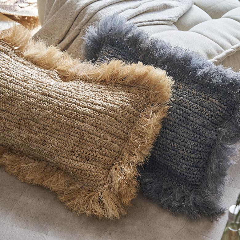 ラフィア　ラグジュアリー　椰子　ココナッツ　ボタン　ナチュラル　クッション ラフィア ラグジュアリー 椰子 ココナッツ ボタン ナチュラル