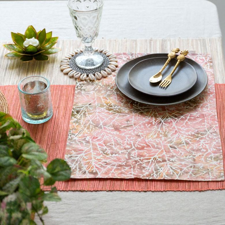 ランチョンマット バティック 布 さらさ 更紗 インドネシア バリ島 約33×46 手染め ろうけつ染め マルチクロス タペストリー 可愛い 13906 | ブランド登録なし | 18