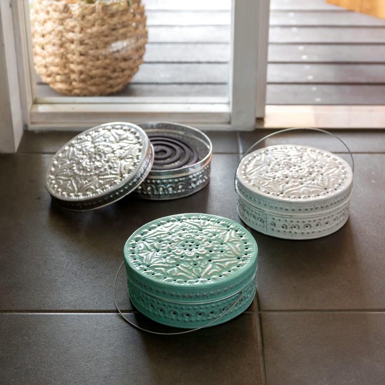 蚊取り線香ホルダー 蚊取り線香立て 蚊取り線香入れ 径約16cm 蚊取り線香 蚊遣り 蚊やり 蓋付き ハンドル付き アルミ製 虫よけ対策 13945 | ブランド登録なし | 18