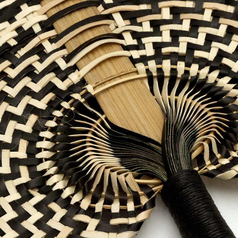 うちわ 団扇 扇子 せんす ロンタル 椰子製 Sサイズ 小 ハンドメイド 約 W21×D3×H26 モダンアジアン ナチュラル ブラック 13948 | ブランド登録なし | 05