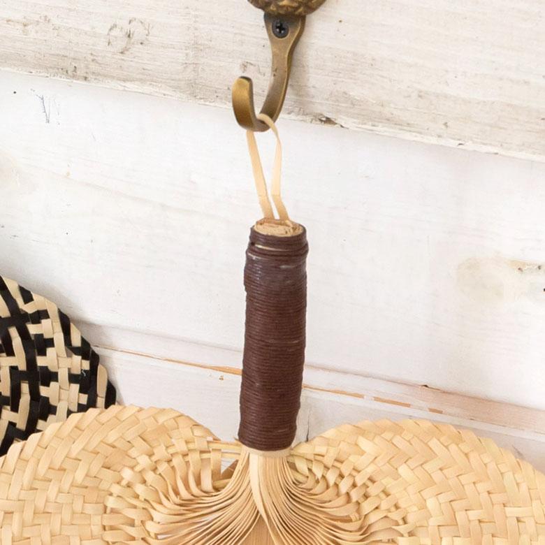 うちわ 団扇 扇子 せんす ロンタル 椰子製 Sサイズ 小 ハンドメイド 約 W21×D3×H26 モダンアジアン ナチュラル ブラック 13948 | ブランド登録なし | 07