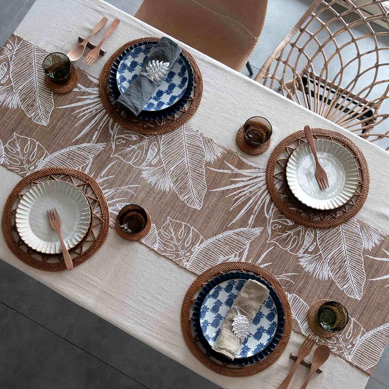 テーブルランナー ウォーターヒヤシンス製 コットン 天然素材 ハンドメイド カラフル 食卓布 クロス トロピカル モンステラ ハワイアン バナナリーフ 13954 | ELEMENTS（インテリア） | 13