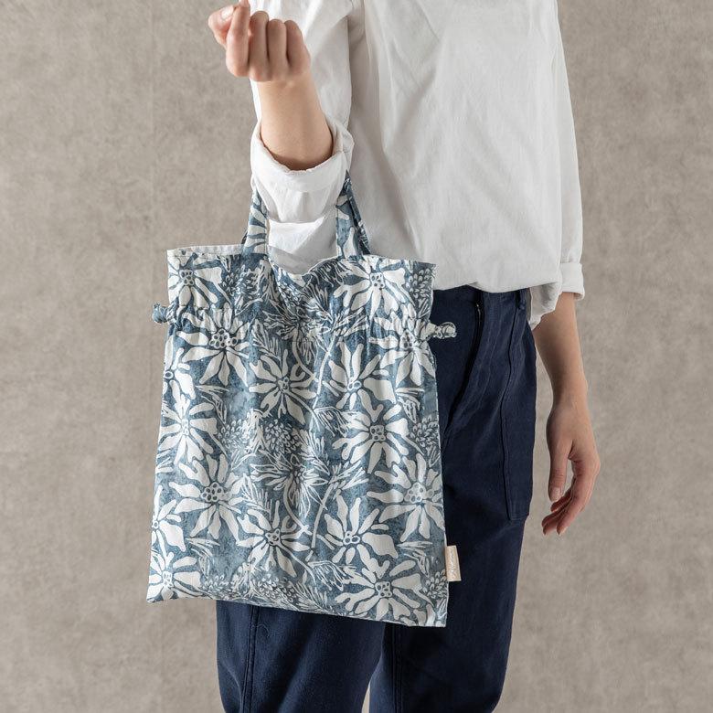 メール便対応 巾着 小物入れ スタンプ バティック 花柄 Alami アラミ トート エコ バッグ ランチ お弁当 手提げ 袋 おしゃれ 北欧  ナチュラル リゾート 14006 | ブランド登録なし | 12