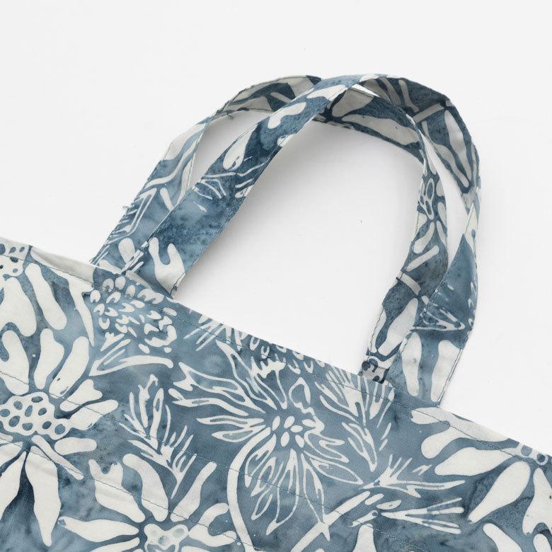 メール便対応 巾着 小物入れ スタンプ バティック 花柄 Alami アラミ トート エコ バッグ ランチ お弁当 手提げ 袋 おしゃれ 北欧  ナチュラル リゾート 14006 | ブランド登録なし | 14