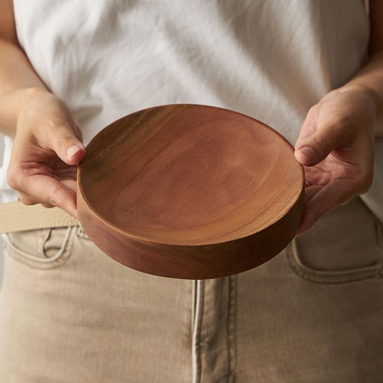 ウッド トレイ 小物 入れ 天然木 ラウンド 丸 径16cm 高さ3cm ブラウン コイン トレー デスク 鍵置き アクセサリー つり銭 おしゃれ 北欧 雑貨 西海岸風 14017 | ELEMENTS（インテリア） | 11
