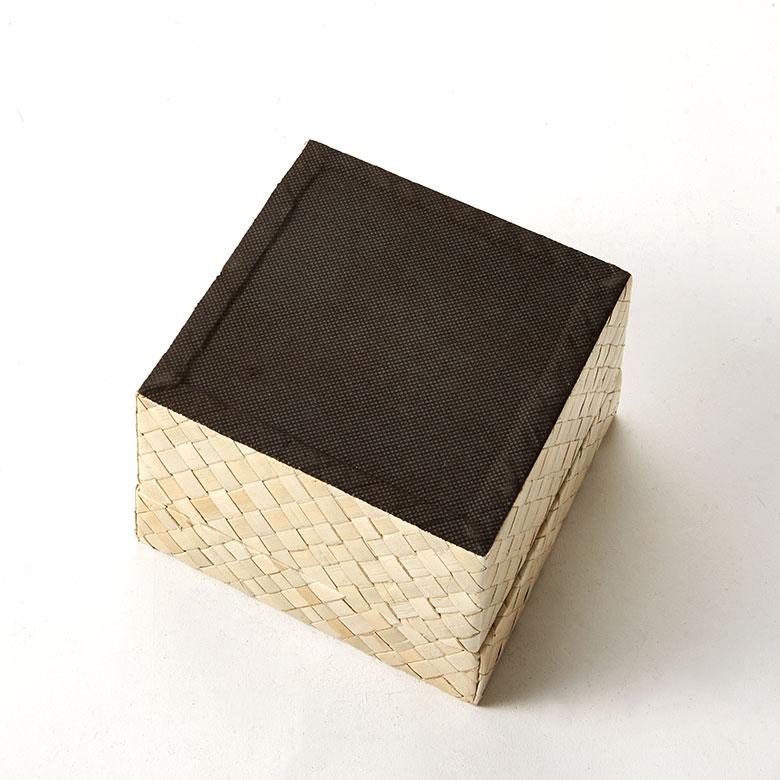 ティッシュケース おしゃれ コンパクト ハーフ ティッシュカバー 半分 パンダン 葉 天然素材 ティッシュ 北欧 リゾート ホテル 雑貨 インテリア 西海岸 14070 | ELEMENTS（インテリア） | 14