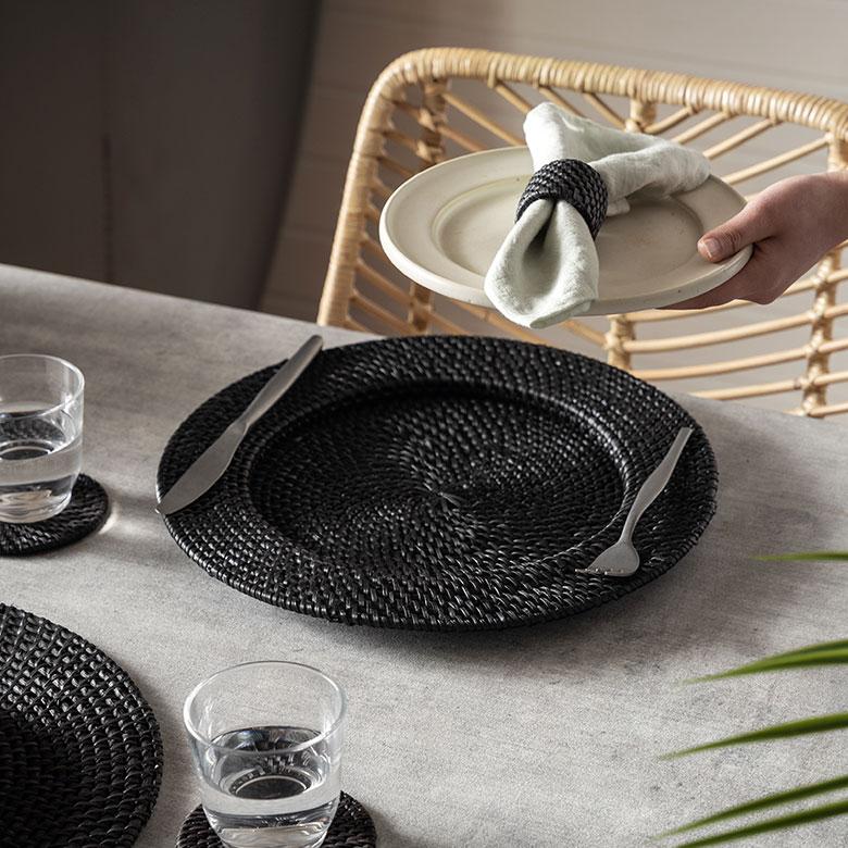 プレート トレイ ラタン 籐 ラウンド 円形 チャージャー アンダー マット プレイス テーブル ウエア トレー 装飾 おしゃれ 北欧 雑貨 インテリア 西海岸 14104 | ELEMENTS（インテリア）