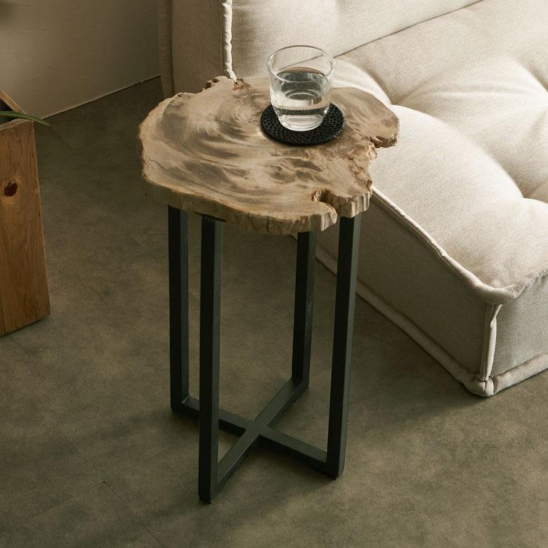 サイドテーブル おしゃれ 木製 アイアン 脚 ソファ テーブル ナイトテーブル 無垢 完成品 フラワースタンド 珪化木 北欧 リゾート 家具 インテリア 西海岸 14242 | ELEMENTS（インテリア）