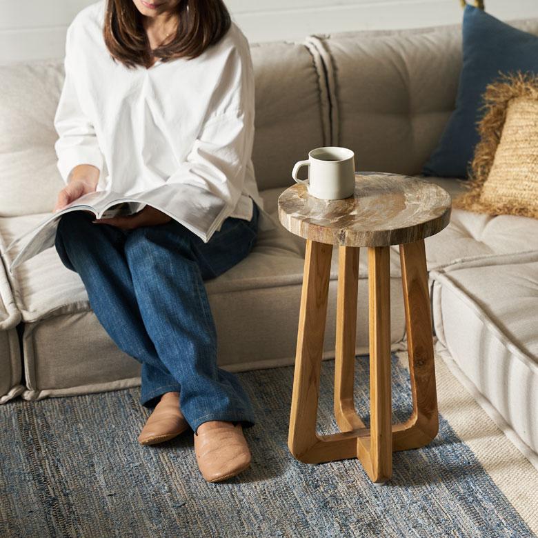 サイドテーブル おしゃれ 木製 ウッド 脚 ソファ テーブル ナイトテーブル 無垢 完成品 フラワースタンド 珪化木 北欧 リゾート 家具 インテリア 西海岸 14243 | ELEMENTS（インテリア） | 03