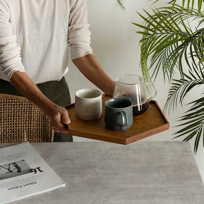 お盆 トレー おしゃれ 北欧 六角形 Lサイズ トレイ 配膳 ランチョンマット カフェ 天然木 木製 シンプル　持ち手 ワンプレート キッチントレー 西海岸 14284 |  | 16