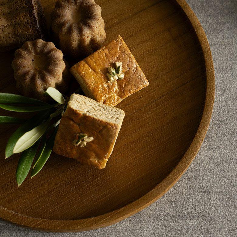 トレー 木製 お盆 プレート トレイ カフェ ワンプレート 配膳 収納 小物置き アクセサリー 丸 円 北欧 和モダン シンプル おしゃれ 天然木 西海岸 14322 |  | 15