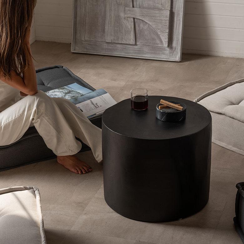 サイドテーブル コーヒーテーブル 丸 木製 黒 丸太 テーブル ローテーブル おしゃれ 小さめ 円形 丸型 天然木 無垢材テーブル 家具 インテリア 西海岸 14357 | ELEMENTS（インテリア） | 19