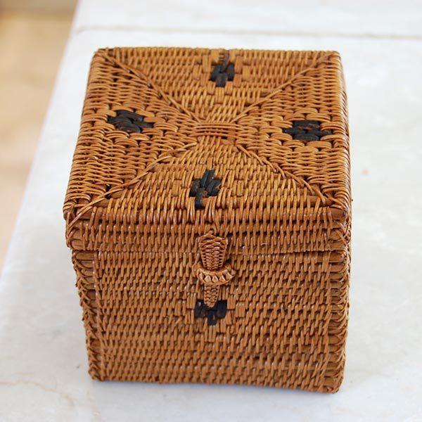 アジアン雑貨 アタで編まれた四角いフタ付き小物入れケース Kタイプ アジア工房 2204 | ブランド登録なし | 01