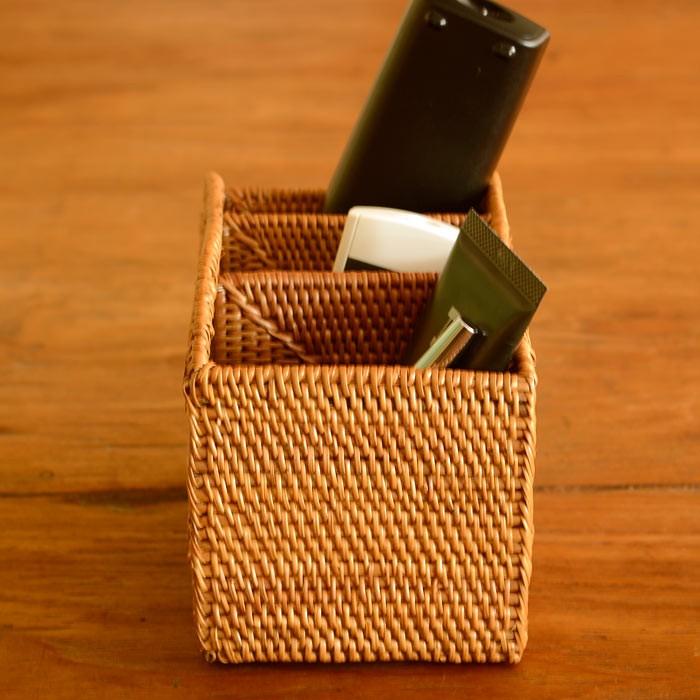 リモコンスタンド リモコン立て ペン立て デスク 机 収納バスケット 間仕切り 4分割 カトラリースタンド 箸立て Bタイプ アジア工房 2304 | ELEMENTS（インテリア） | 03