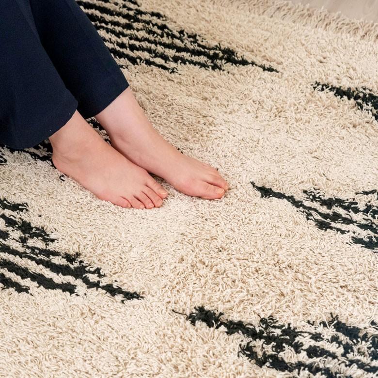 ラグ ラグマット ダイヤ柄 ダイヤモンド 100×140cm 白黒 BOHO カーペット 絨毯 じゅうたん おしゃれ エスニック ボーホー モノトーン  オールシーズン 34415 | ブランド登録なし | 01