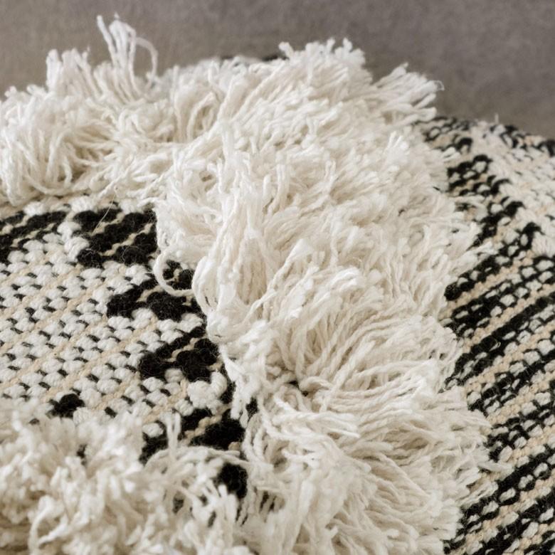 クッションカバー クッション オルテガ柄 エスニック フリンジ 30×50cm白黒 BOHO カバー おしゃれ お洒落 エスニック ボーホー モノトーン 四角 34422 | ブランド登録なし | 01