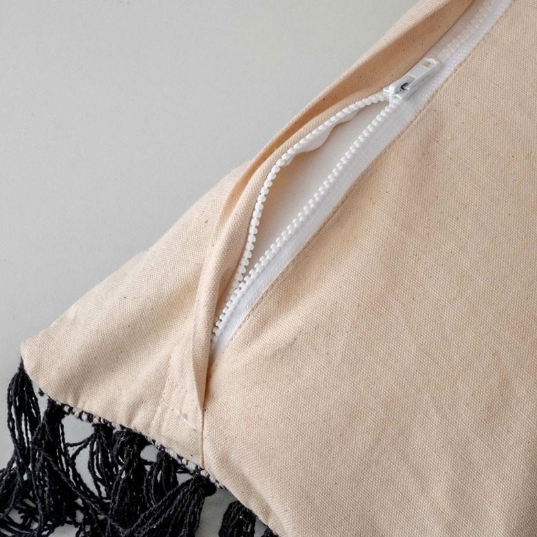 クッションカバー クッション オルテガ柄 エスニック フリンジ 30×50cm白黒 BOHO カバー おしゃれ お洒落 エスニック ボーホー モノトーン 四角 34422 | ブランド登録なし | 10