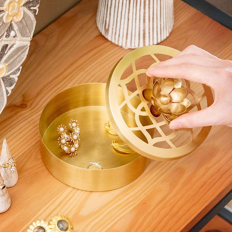 小物入れ 蚊取り線香入れ 蚊取り線香ホルダー 真鍮 ゴールド 直径 約13.5cm 蚊遣り 器 蓮 蚊やり ケース  かやり 入れ物 ポット キャンドル 34451 | ブランド登録なし | 15