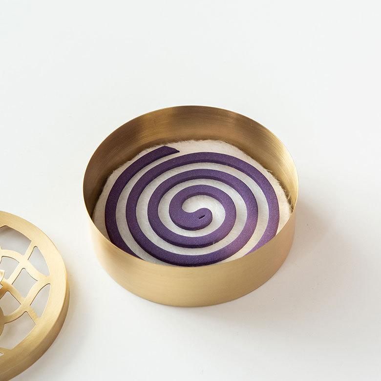 小物入れ 蚊取り線香入れ 蚊取り線香ホルダー 真鍮 ゴールド 直径 約13.5cm 蚊遣り 器 蓮 蚊やり ケース  かやり 入れ物 ポット キャンドル 34451 | ブランド登録なし | 06