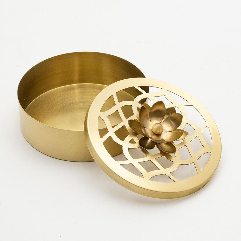 小物入れ 蚊取り線香入れ 蚊取り線香ホルダー 真鍮 ゴールド 直径 約13.5cm 蚊遣り 器 蓮 蚊やり ケース  かやり 入れ物 ポット キャンドル 34451 | ブランド登録なし | 08