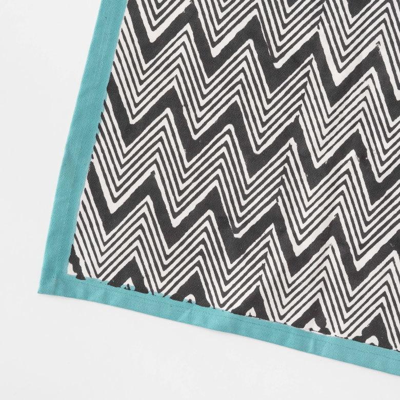 テーブルランナー インド ブロック プリント 柄 綿 コットン W約150cm テーブルカバー 布 ダイニング ブラック アジアン エスニック 34452-bk | ブランド登録なし | 03